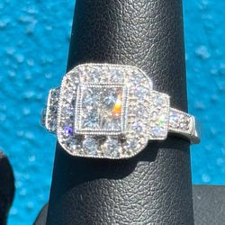 Platinum 950 diamond fashion ring