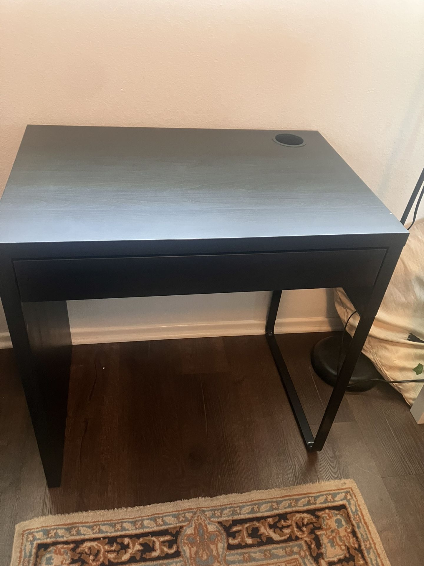 Micke IKEA Desk