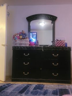 Dresser