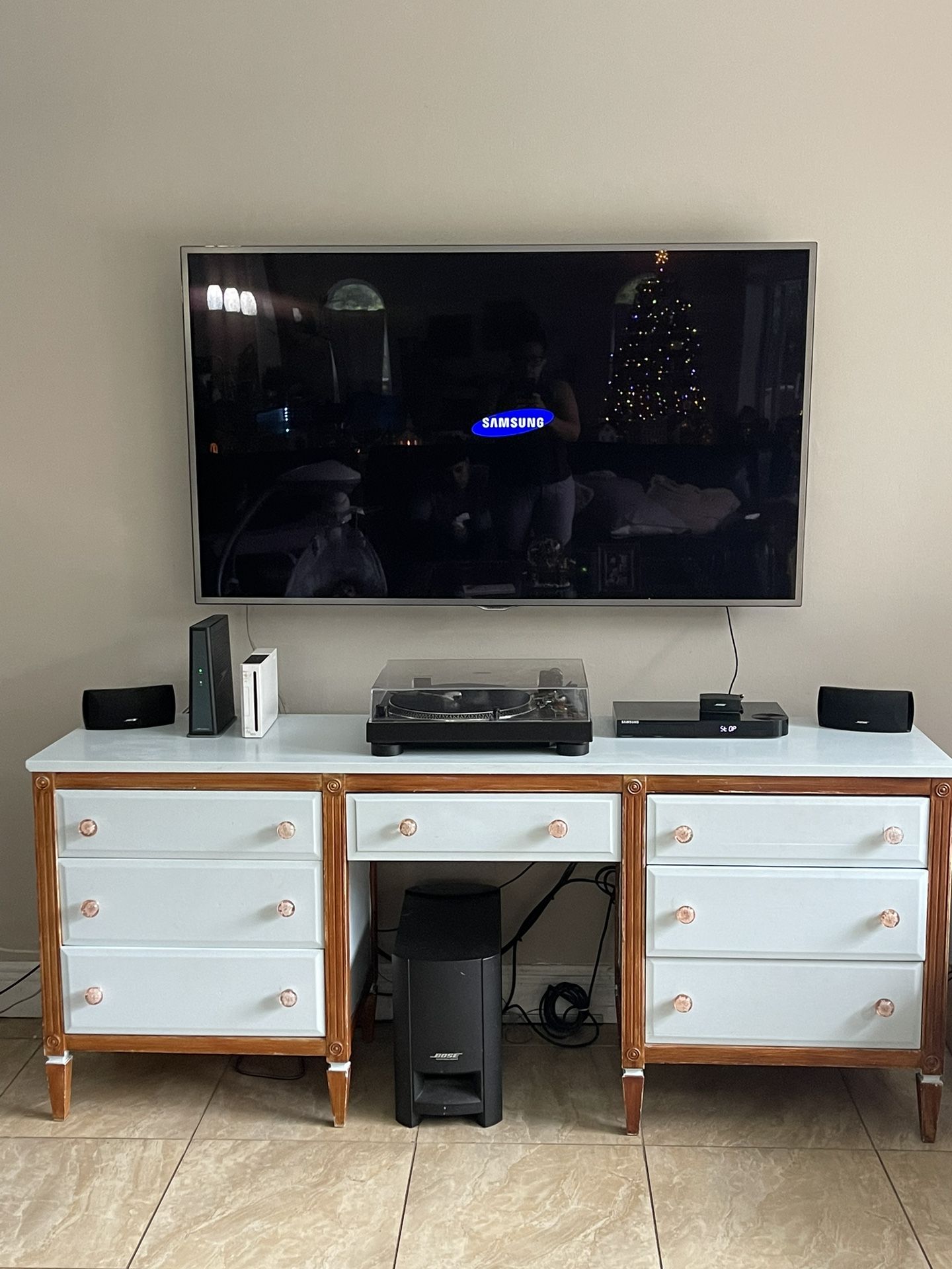 Tv Consol Stand/Desk