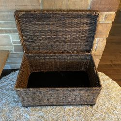 Wicker Storage Basket With Lid