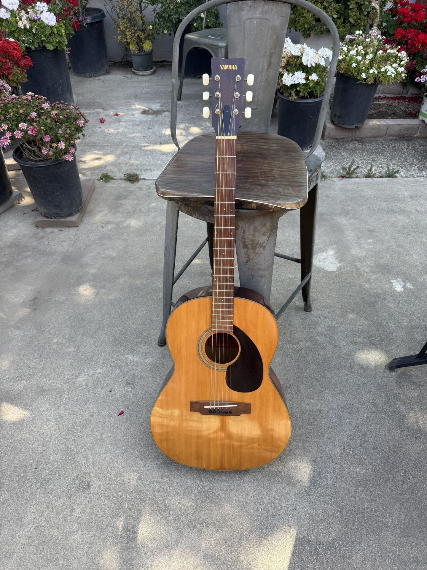 Yamaha Acoustic Guitar FG-75 Used Scratched Body
