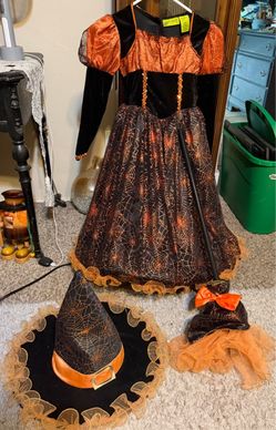 Little girls witch costume