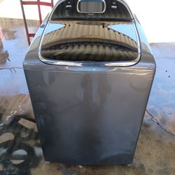 Whirlpool Washer TOUCHSCREEN $200 Cash.