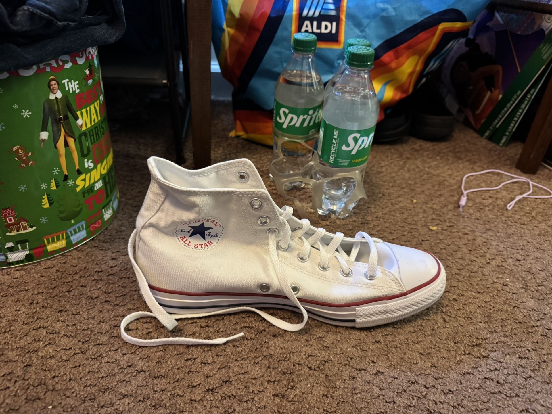 Men’s Size 10 White Converse