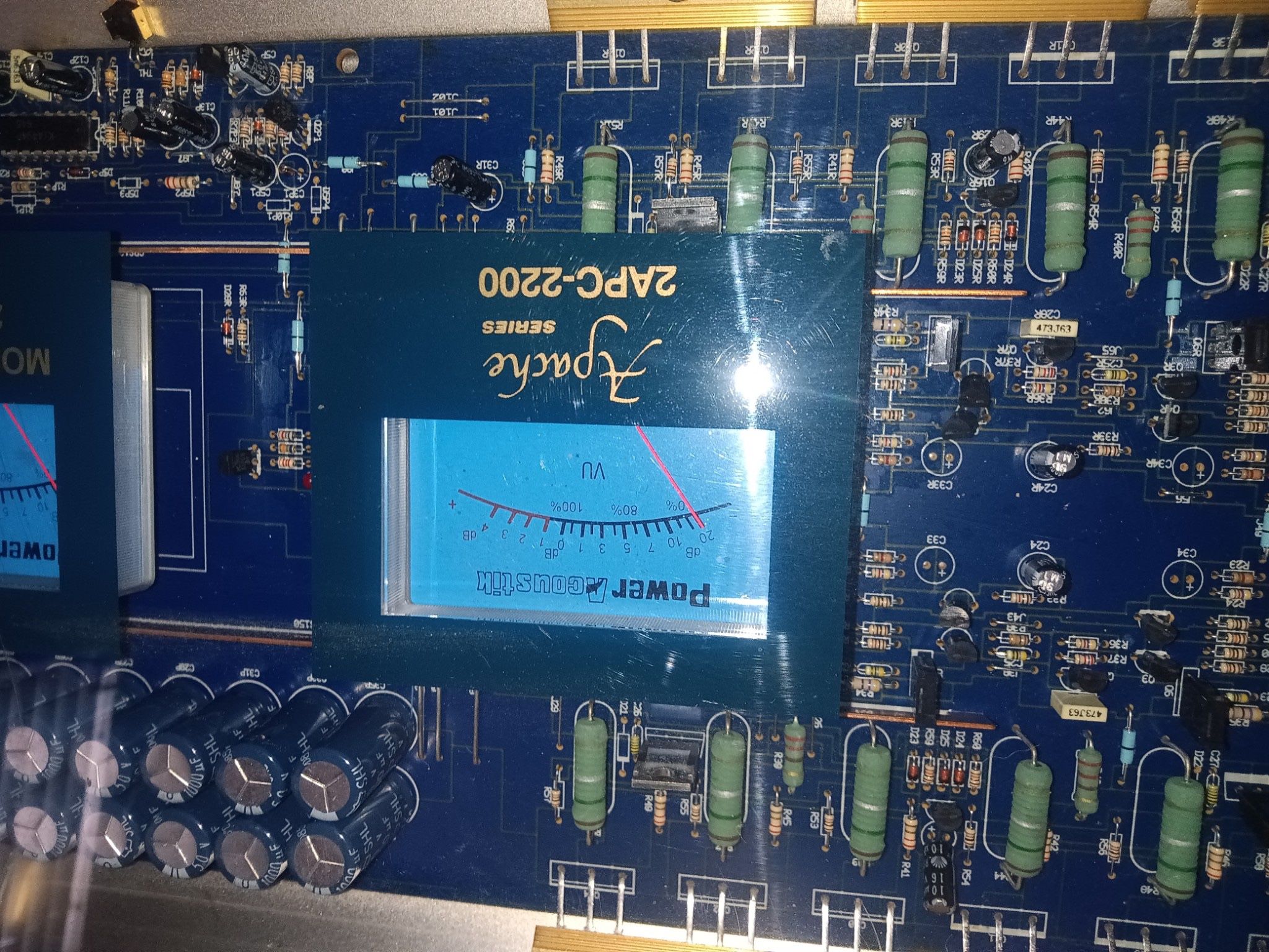 Car amplifier power acoustic model 2APC-2200