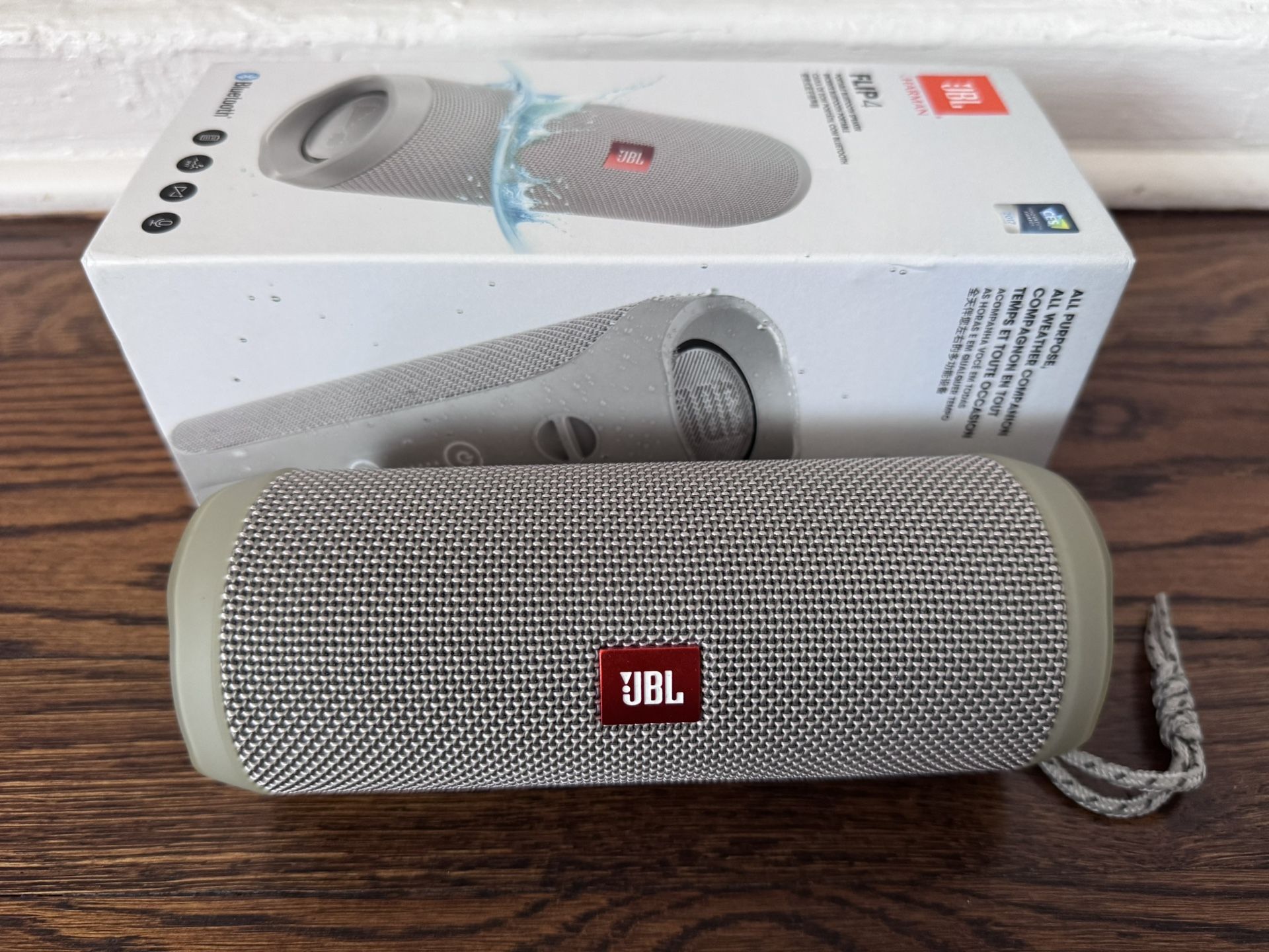 JBL FLIP4 Bluetooth Speaker