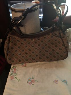 Dooney Bourke