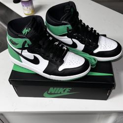 Air Jordan 1 Retro High OG 'Lucky Green'