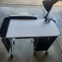 Nail Table
