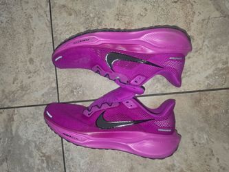 Running shoes