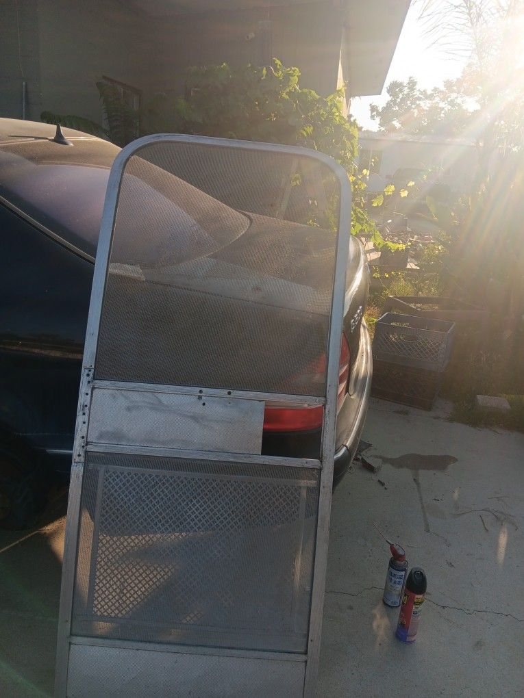 Airstream Screen Door 27"-653/4"