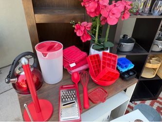 Kitchen accessories and tools