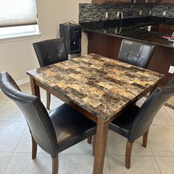Dining Room Table With 4 Chairs, Matching End Tables And Coffee Table 