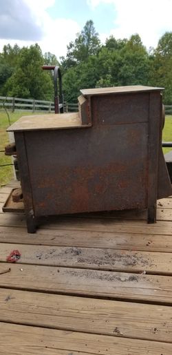 THE BOSS wood stove for Sale in Martinsville, VA - OfferUp