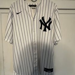 Aaron Judge 99 Jersey Size Large