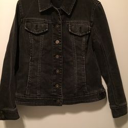 Denim Jacket, Coldwater Creek Brand, size petite 6, no tag, never worned.