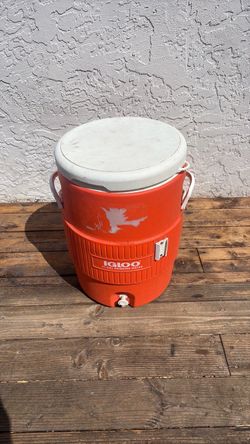 Igloo 10-Gallon Drinking Water Cooler