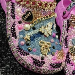 HANDMADE CROCK INSPIRED BLINGED OUT CROCKS (WOMEN)