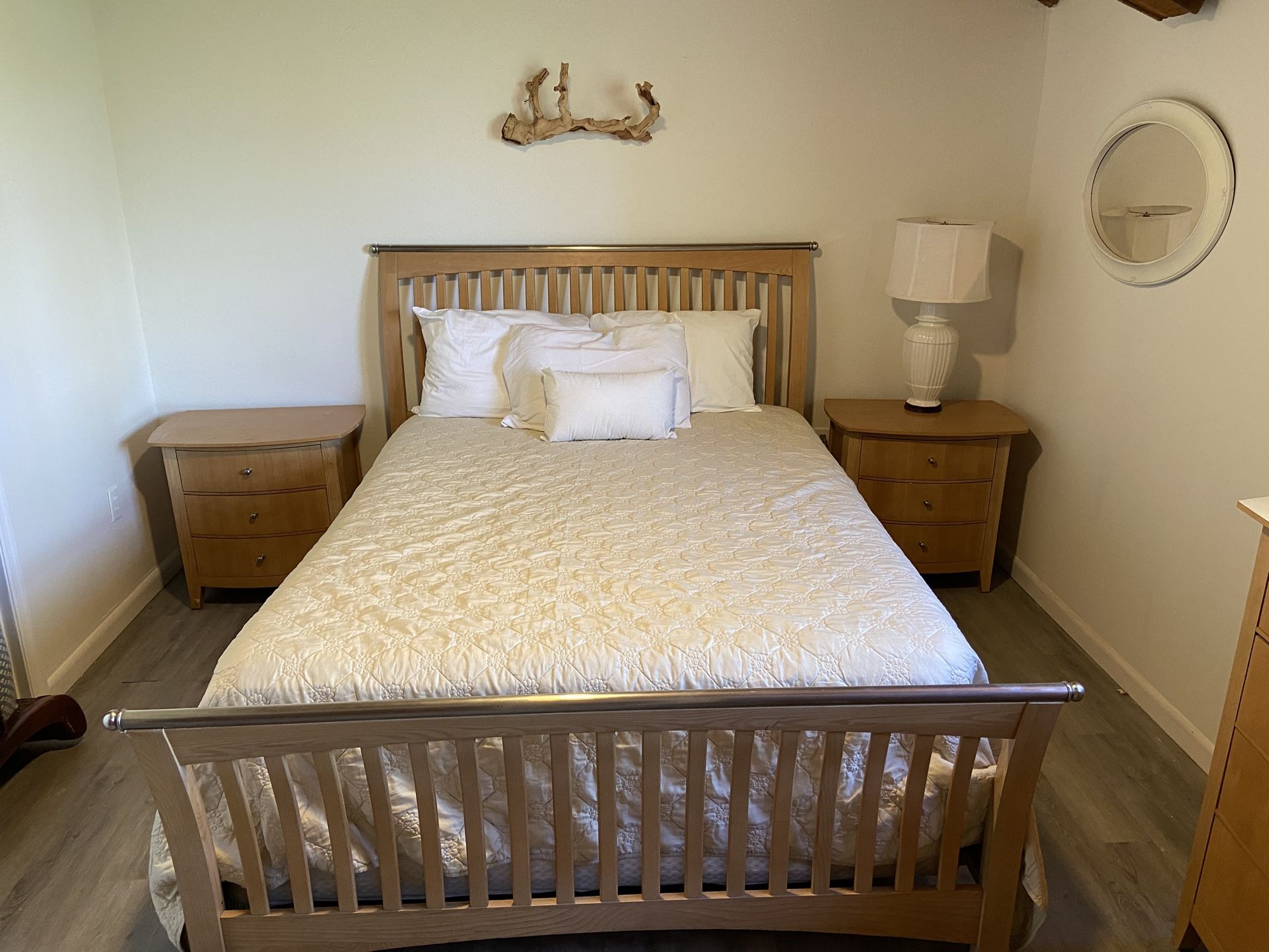 Queen Bedroom Set