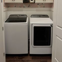 Samsung 5.0 cu. ft. Top Load Washer & Samsung 7.4 cu. ft. Vented Smart Electric Dryer SET 