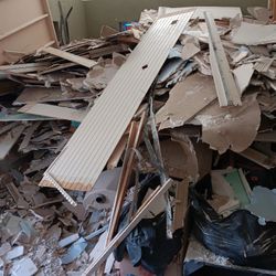 Basura Escombros Todo Tipo Furniture  Hacemos Lompieza De Patios Storage