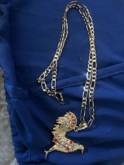 Gold tone chain w pendent