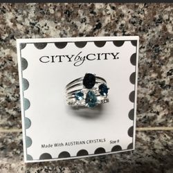 CUTE TURQUOISE RING SIZE 9 made with AUSTRIAN CRYSTALS