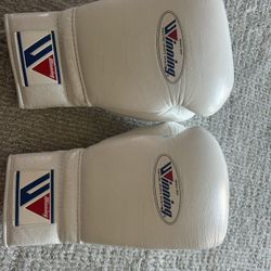 12oz White Winning Lace ups