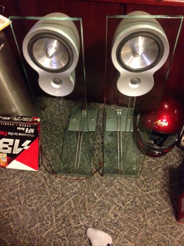 Glass floor speakers celestion avf-302
