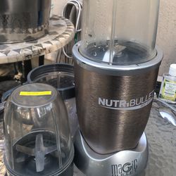 nutribullet 600W Personal Blender for Sale in Lake Worth, FL - OfferUp