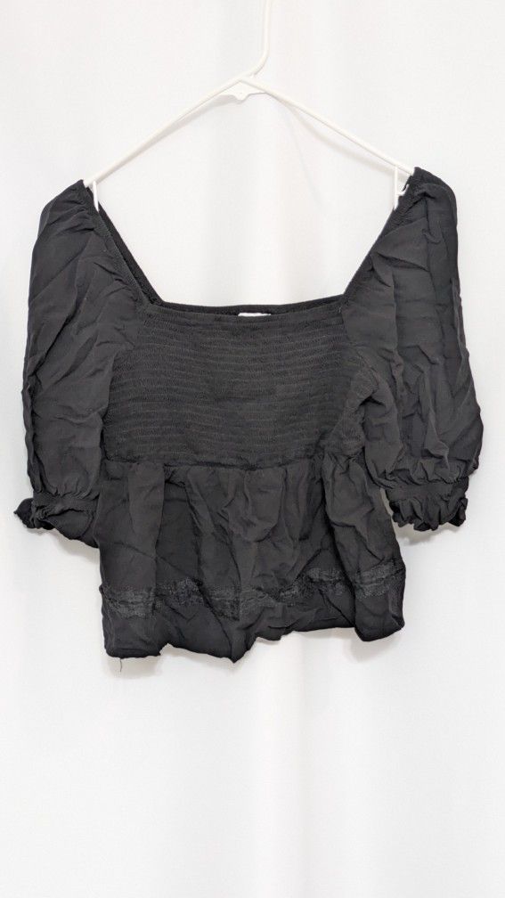 Love, Fire Black Smocked Puff Sleeve Peplum Top - Size Medium - Item #: RSFTW9572