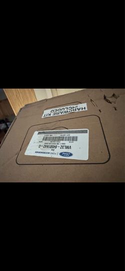 Hard Folding Tonneau Cover for ford