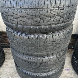 Bridgestone duerler A/T revo 3 LT275/70R18 