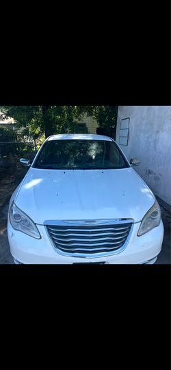 2013 CHRYSLER 200