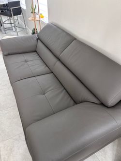 City furniture leather couch