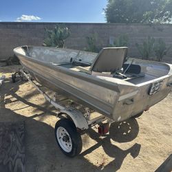 12 Valco Fishing Boat 