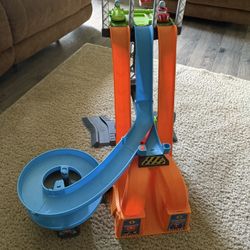 Fisher Price Hot Wheels Racing Loop