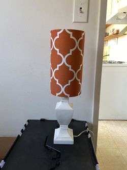 Table lamp