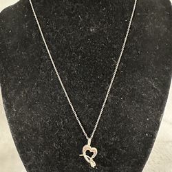 925 Heart Pendant & Necklace 18” W/ Rhinestone Great Condition!