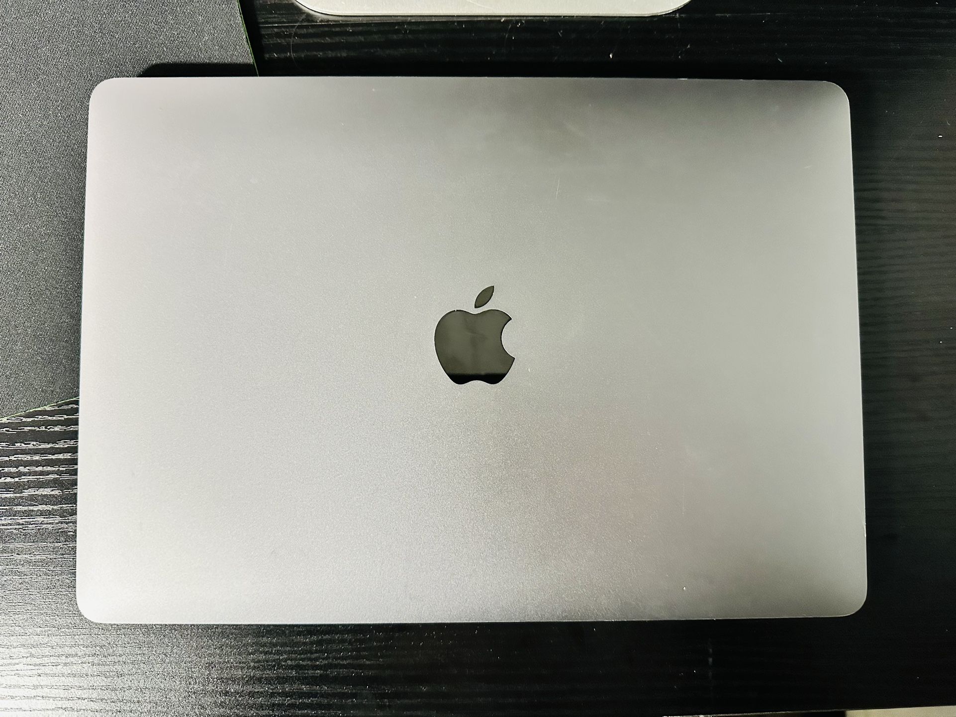 Apple 2020 MacBook Pro 13in (512GB SSD, Intel Core i7, 2.3GHz, 16GB) Laptop