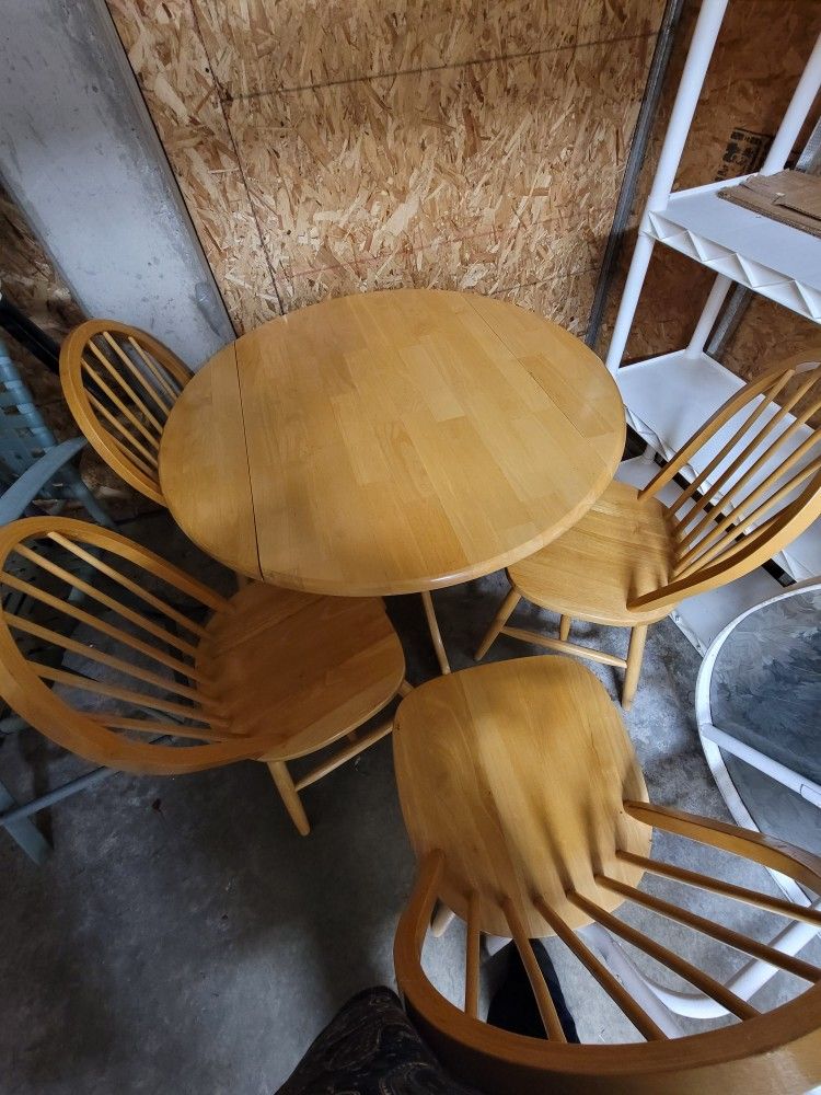 Small Dining Set for Sale in Seattle, WA OfferUp