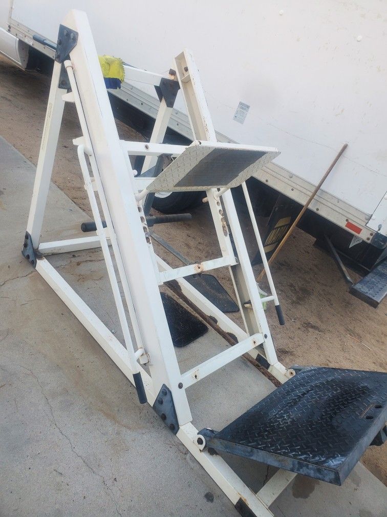 Commercial Leg Press & Dip Station for Olympic Weights Heavy-Duty Read Description Below ..