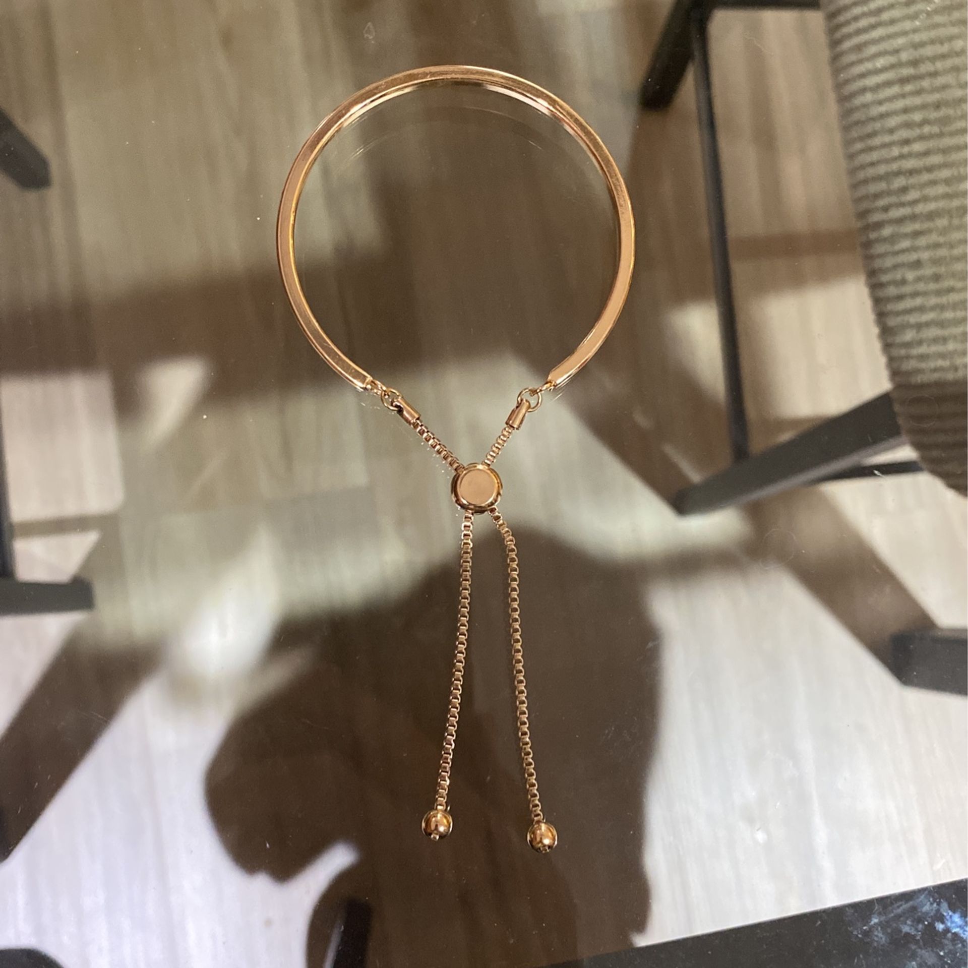 Woman’s Goldstone Dangle Bracelet for Sale in Brea, CA - OfferUp