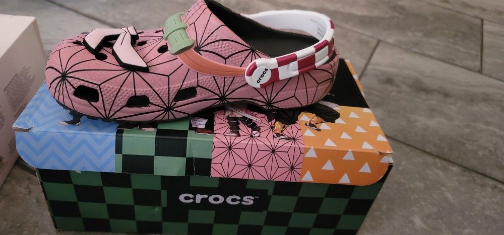 BRAND NEW -DEMON SLAYER NEZUKO CROCS Women Sz-7-Open Box