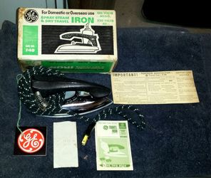 Vintage General Electric F49 Worldwide Travel Iron wBox