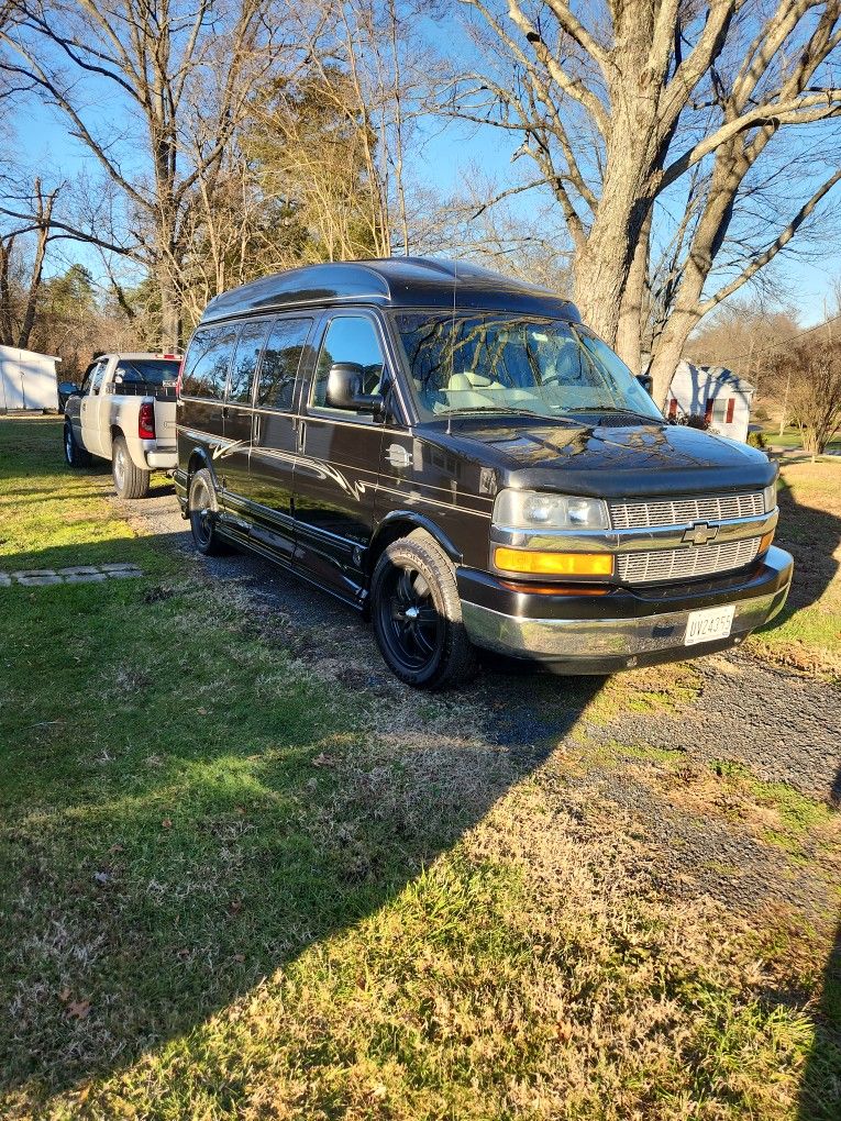 2004 Chevrolet Astro Van