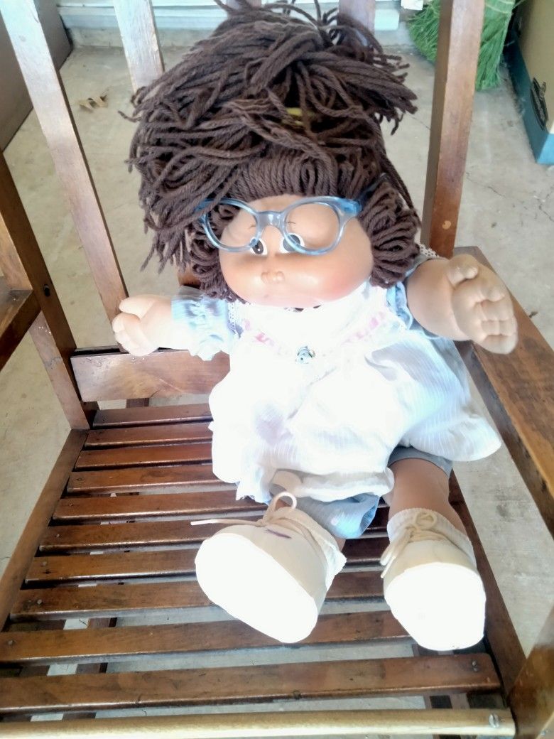 VINTAGE CABBAGE PATCH KID GIRL DOLL