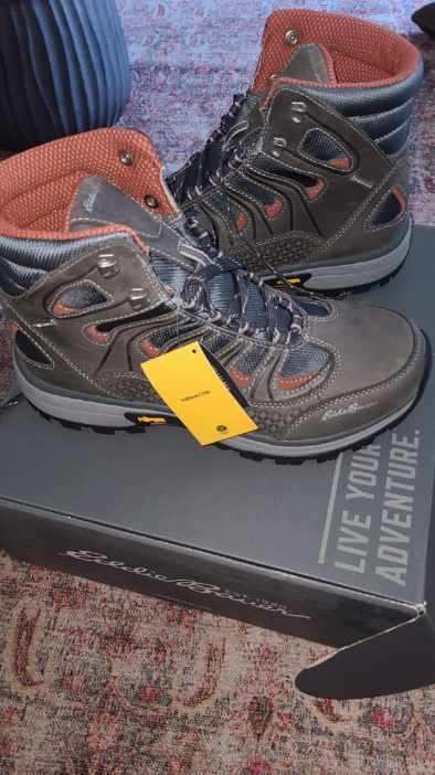 Men’s Hiking Boots Size 10