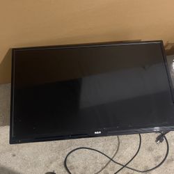 RCA 32in  FLAT SCREEN TV